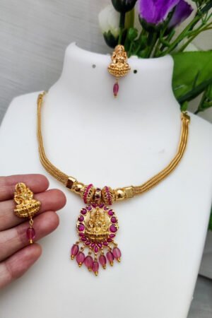 LAKSHMI NECKLACE WITH RUBY PEARL