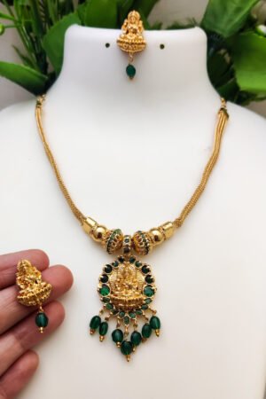 LAKSHMI GREEN KEMP STONE Necklace