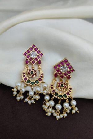 chandbali with attractive pearl