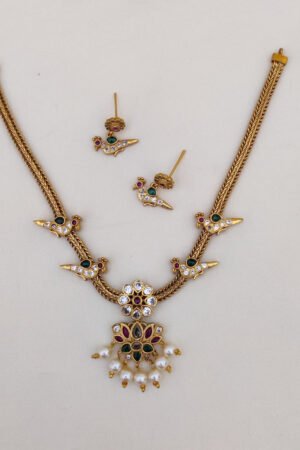 parrot necklace with ad stone