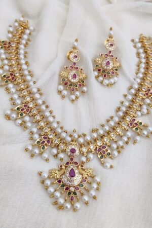 Ad stoned necklace with gold plated