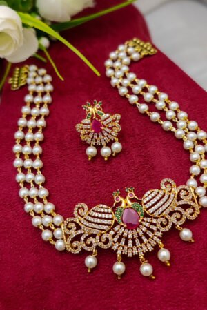 beautifull white pearl set