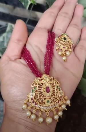 beautiful cz pendent with spinners