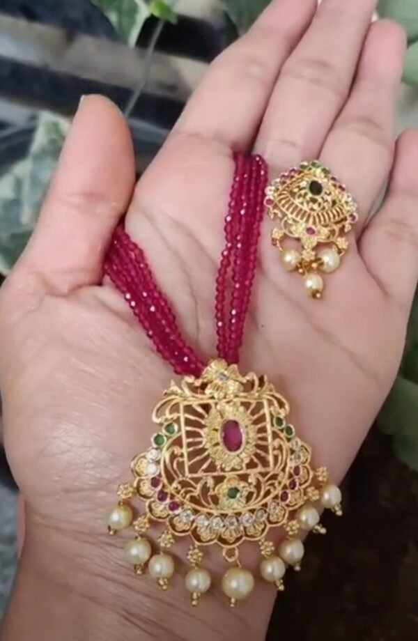 beautiful cz pendent with spinners