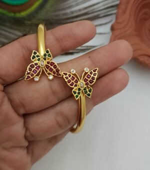 Butterfly kada with kemp stone