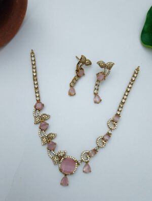 Dolpin Tailed Stoned Necklace - Baby Pink