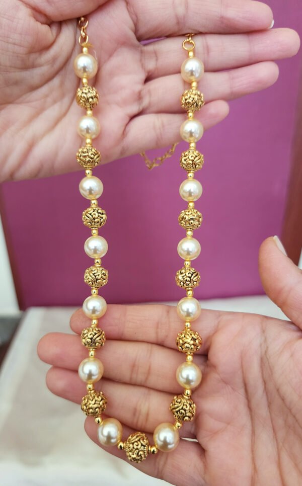 pearl chain